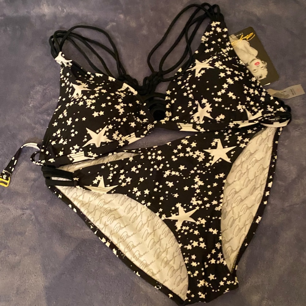 NWT Marilyn Monroe Premium Bikini Set